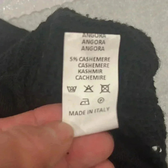 [M]Farina Rosa Black Viscose Blend Black  Sweater with Cut out Key Hole - Picture 5 of 5